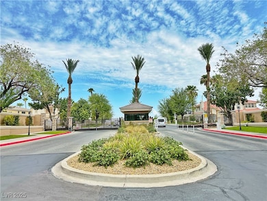 2451 Tour Edition Dr, Henderson, NV 89074 - photo 3