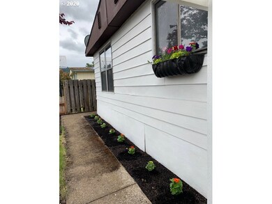 5171 Forsythia St, Springfield, OR 97478 - photo 3