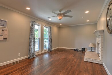 128 Barnes-5