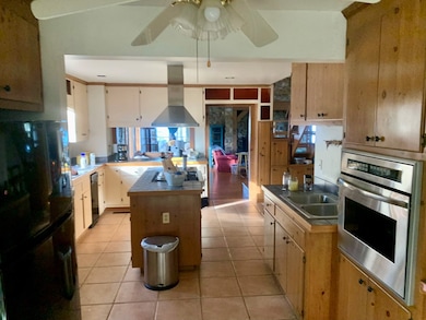 9077 Henderson Ln, MacHipongo, VA 23405 - photo 5