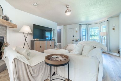406_Rosewood_Ave-06