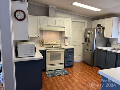 28 Sky Way Ln, Burnsville, NC 28714 - photo 4