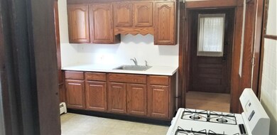 14 Linden Cir unit A, Somerville, MA 02143 - photo 5