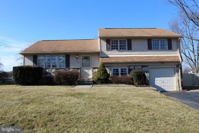 902 Mearns Rd, Warminster, PA 18974 - photo 2