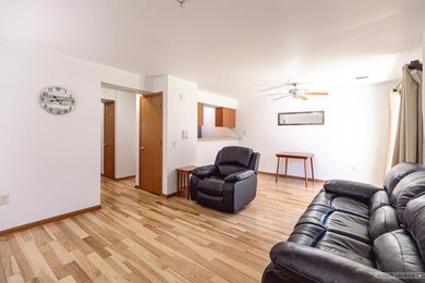 2814 Pleasant View Rd unit 102, Middleton, WI 53562 - photo 7