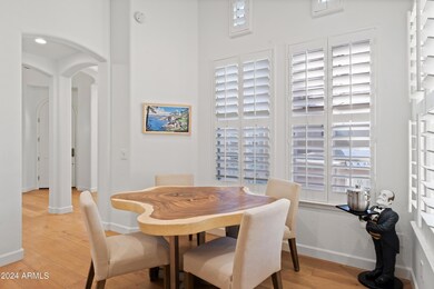 06-Dining Room