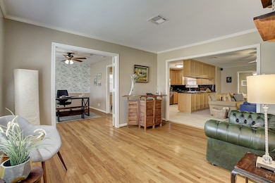 1715 Tannehill Dr, Houston, TX 77008 - photo 3