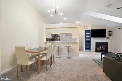 18704 Caledonia Ct, Germantown, MD 20874 - photo 5