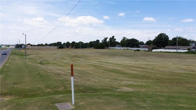 2001 E Main St, Weatherford, OK 73096 - photo 3