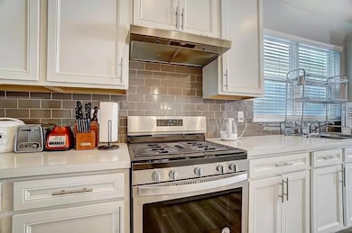 12281RoosterTailDr_56171_2