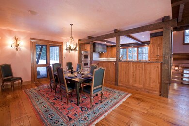 DiningRoom copy