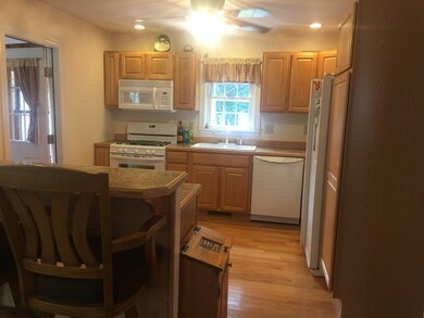 11 Flagg St, Clinton, MA 01510 - photo 4