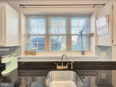 16206 Taconic Cir, Dumfries, VA 22025 - photo 4