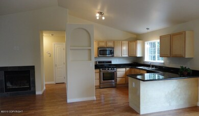 Kitchen w/Maple Cabinets and Granite
