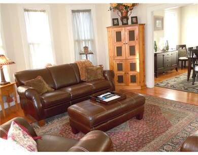 8 Everett St unit 2, Newport, RI 02840 - photo 7