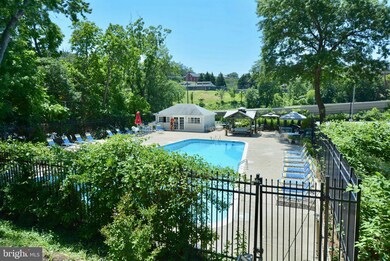 Taft Towers unit 308, Arlington, VA 22201 - photo 4