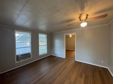 713 Royal St, Columbia, MS 39429 - photo 2