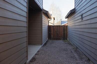 4-web-or-mls-427 NW 17th St (4 of 15)