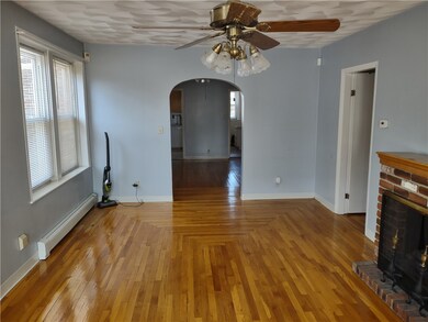25 Cherry St, Pawtucket, RI 02860 - photo 4
