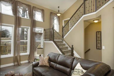 9004 Big Boulder Dr, Louisville, KY 40291 - photo 2