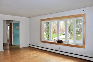 136 Fleetwood Ave, Albany, NY 12209 - photo 5