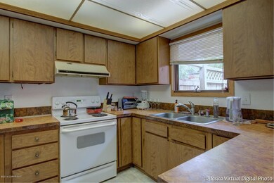 Big Kitchen With Tons of Storage