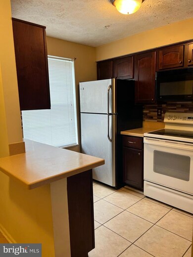 4328 Regalwood Terrace, Burtonsville, MD 20866 - photo 6