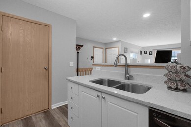 6-web-or-mls-4057-blendon-point-dr