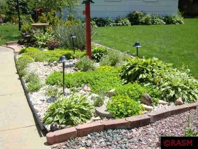 1719 N Broad St, Mankato, MN 56001 - photo 4