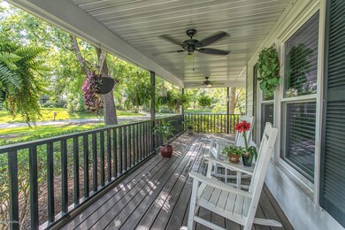 Appleton Way Porch