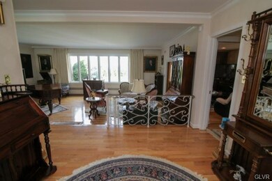 2923 Gordon St, Allentown, PA 18104 - photo 6