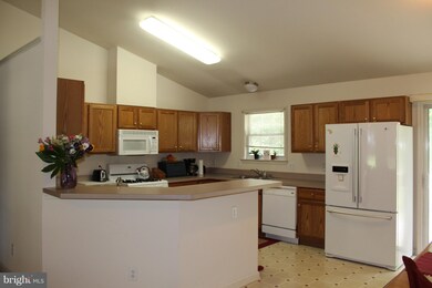 10510 Heather Greens Cir, Spotsylvania, VA 22553 - photo 4