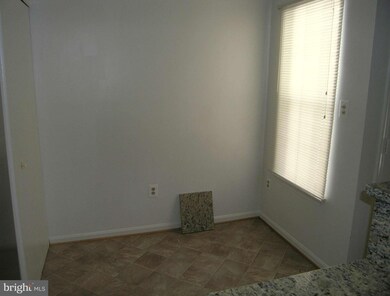 8635 Beekman Place unit 35C, Alexandria, VA 22309 - photo 4