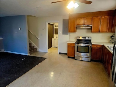 88 Albert Ave unit 2, Springfield, MA 01151 - photo 5