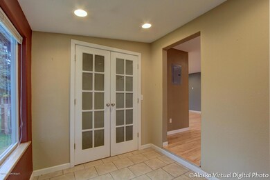 Spacious Entry