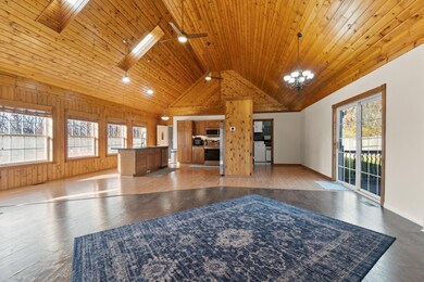 23268 Oak St-005
