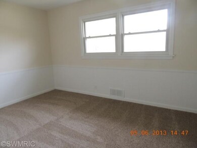 1360 56th St SW, Wyoming, MI 49509 - photo 3