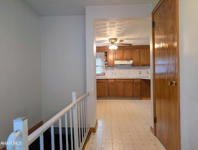 619 N Spring St, Everett, PA 15537 - photo 6