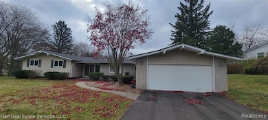 35527 Springvale St, Farmington Hills, MI 48331 - photo 2