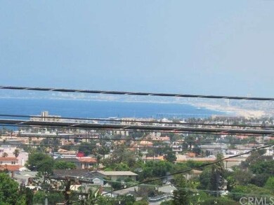 On a clear day enjoy the queen's necklace view, do