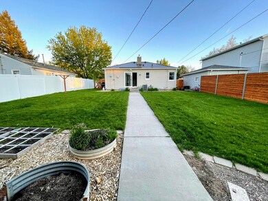 GARAGE to HOUSE