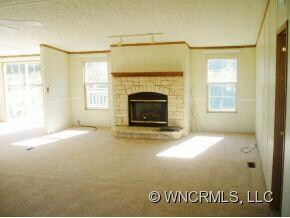 70 Lamonda Dr, Hendersonville, NC 28792 - photo 3