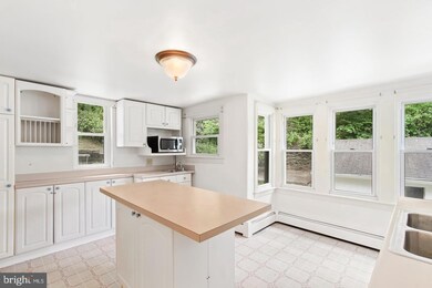 11715 N Main Street Extension, Glen Rock, PA 17327 - photo 5