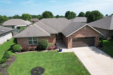 989 W Crestwood