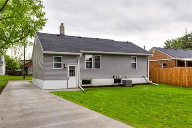 3014 48th Place, Des Moines, IA 50310 - photo 7