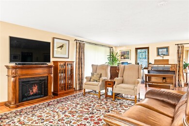 15 Douglas Dr, Cumberland, RI 02864 - photo 5