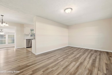 3410 Middle Rd, Jeffersonville, IN 47130 - photo 5