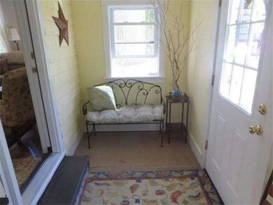 55 Devens St, Greenfield, MA 01301 - photo 5