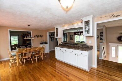 14 Meadowvale Rd, Burlington, MA 01803 - photo 5