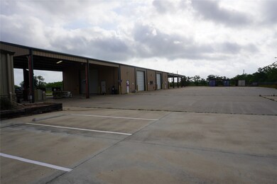 607 County Road 129d, Alvin, TX 77511 - photo 4